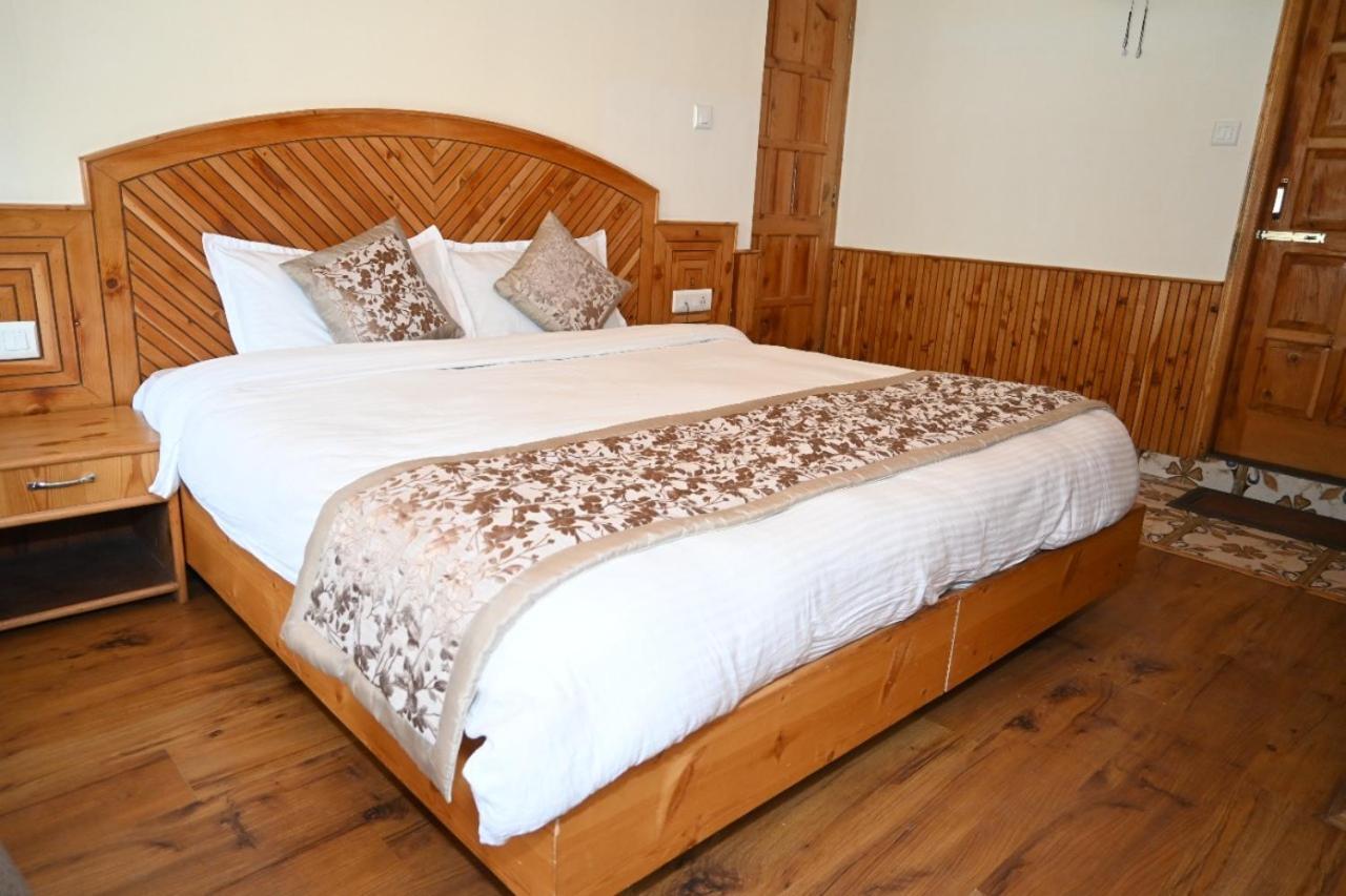 Hotel Nirmal Chhaya - Manali (Himachal Pradesh) — Photos 3